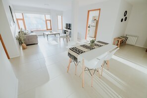 Leilighet | Oppholdsområde | TV