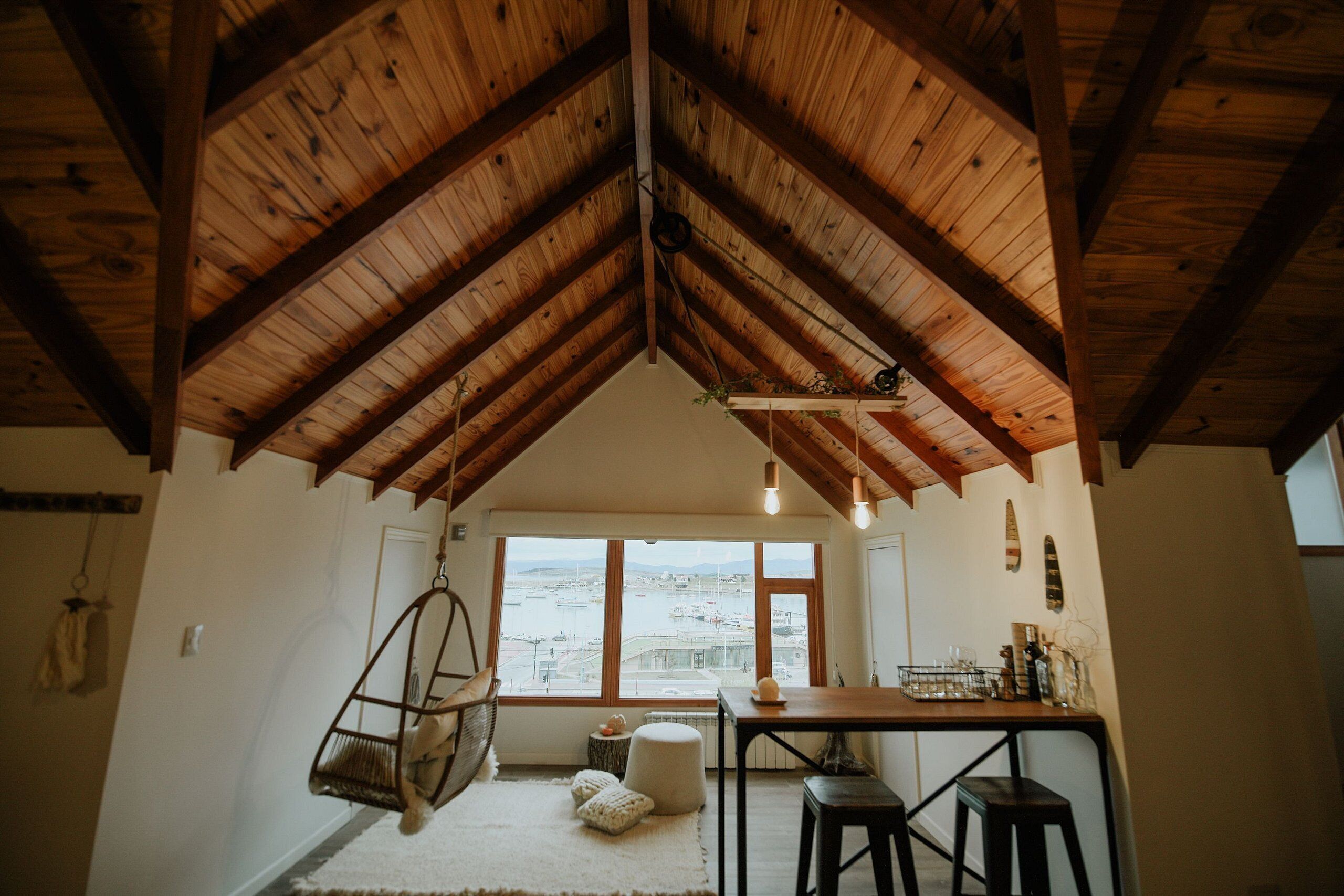 尊荣公寓 | 用餐