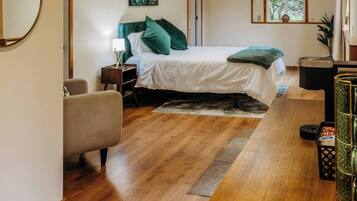 3 عدّة غرف نوم ومكواة/لوح كي وواي فاي وملاءات أسرّة