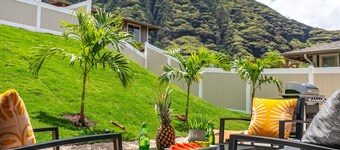 🤙The Makaha Shaka! 🤙3BR Villa Oahu 5 Min to Beach, Ocean View, Pool, Hot Tub