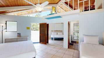 4 bedrooms, iron/ironing board, internet, bed sheets