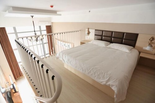 Fuzhen Hotel Apartment
