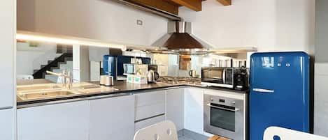 Fridge, microwave, oven, dishwasher
