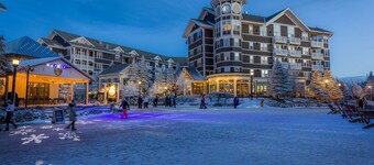 AS 436: Powder Peak Escape — Fourth-Floor Views, Village Vibes, Winter Bliss