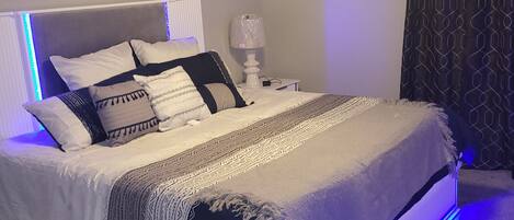 2 Schlafzimmer, Schreibtisch, Bügeleisen/Bügelbrett, WLAN