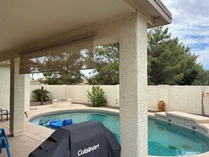Outdoor pool, a heated pool - Charming 2 bed/2 bath home w/ pool, WiFi, AC in Chandler gated community (Chandler)