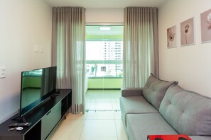 Basic Apartment | Living area