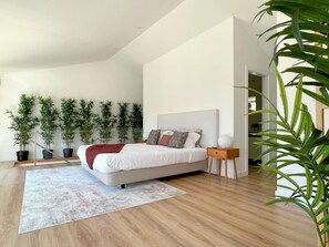 Deluxe resortwoning, uitzicht op rivier | Verduisterende gordijnen, een strijkplank/strijkijzer, gratis wifi