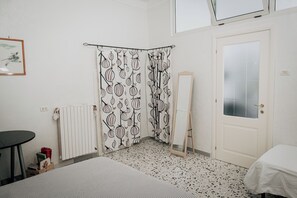 1 chambre, literie fournie