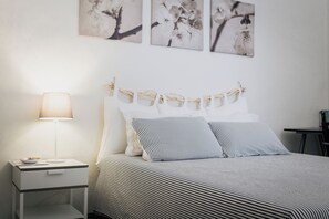 1 chambre, literie fournie