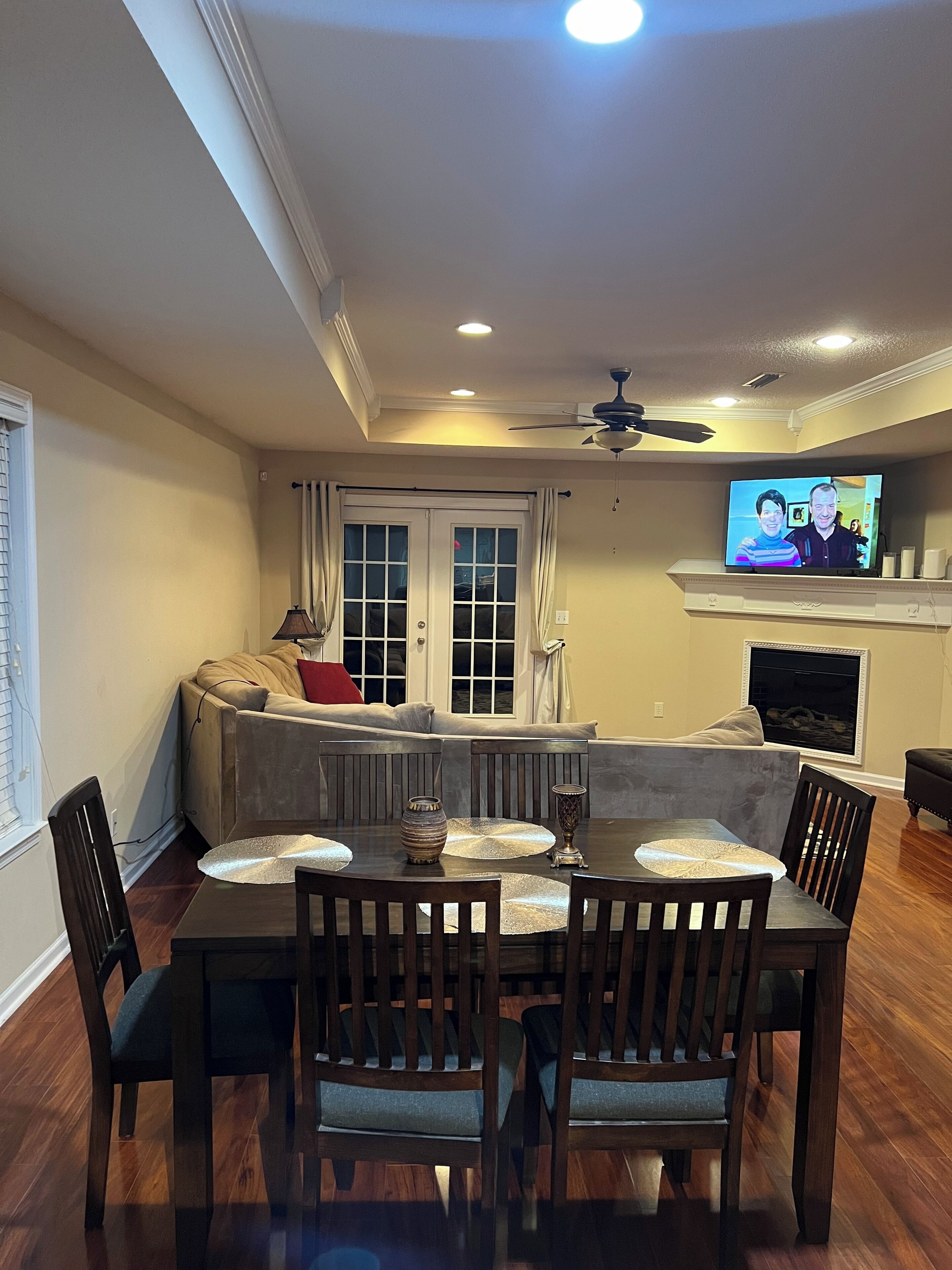 Near Acom And Hospital , 2-bedroom House In Charming Dothan With Wifi, Ac. - 도선
