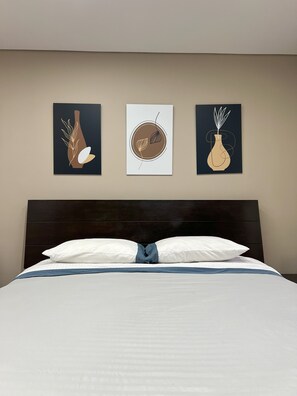 Apartment (A104) | 1 bedroom, desk, free WiFi - Aguacatala by Roots Rentals (Medellín)