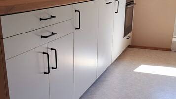 雪櫃、焗爐、爐具、洗碗機