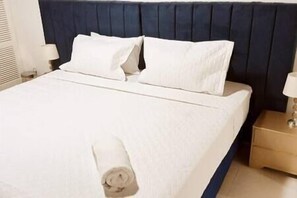 11 bedrooms, iron/ironing board, WiFi, bed sheets