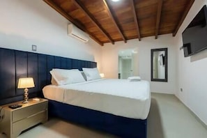 11 bedrooms, iron/ironing board, WiFi, bed sheets