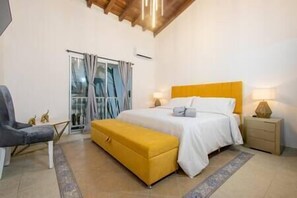 14 habitaciones, tabla de planchar con plancha, wifi y ropa de cama 