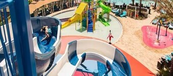 Balmoral resort 4 bedroom 3 bath home, private pool with free heat/WIFI/BBQ inc