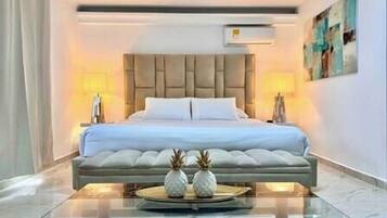 12 bedrooms, iron/ironing board, WiFi, bed sheets