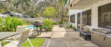 屋外ダイニングエリア