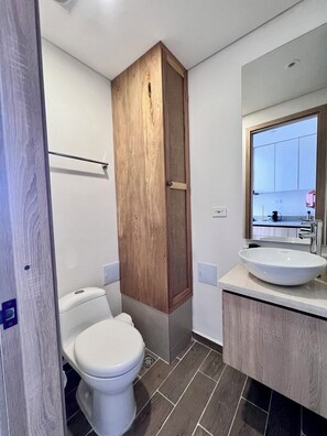 Hair dryer, towels, soap, toilet paper - Rooftop & Pool! Beautiful loft in Cartagena Center (Cartagena)