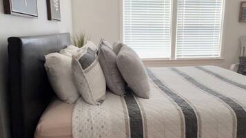 3 chambres, fer et planche Ă repasser, Wi-Fi, draps fournis