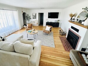 Älytelevisio, kirjoja