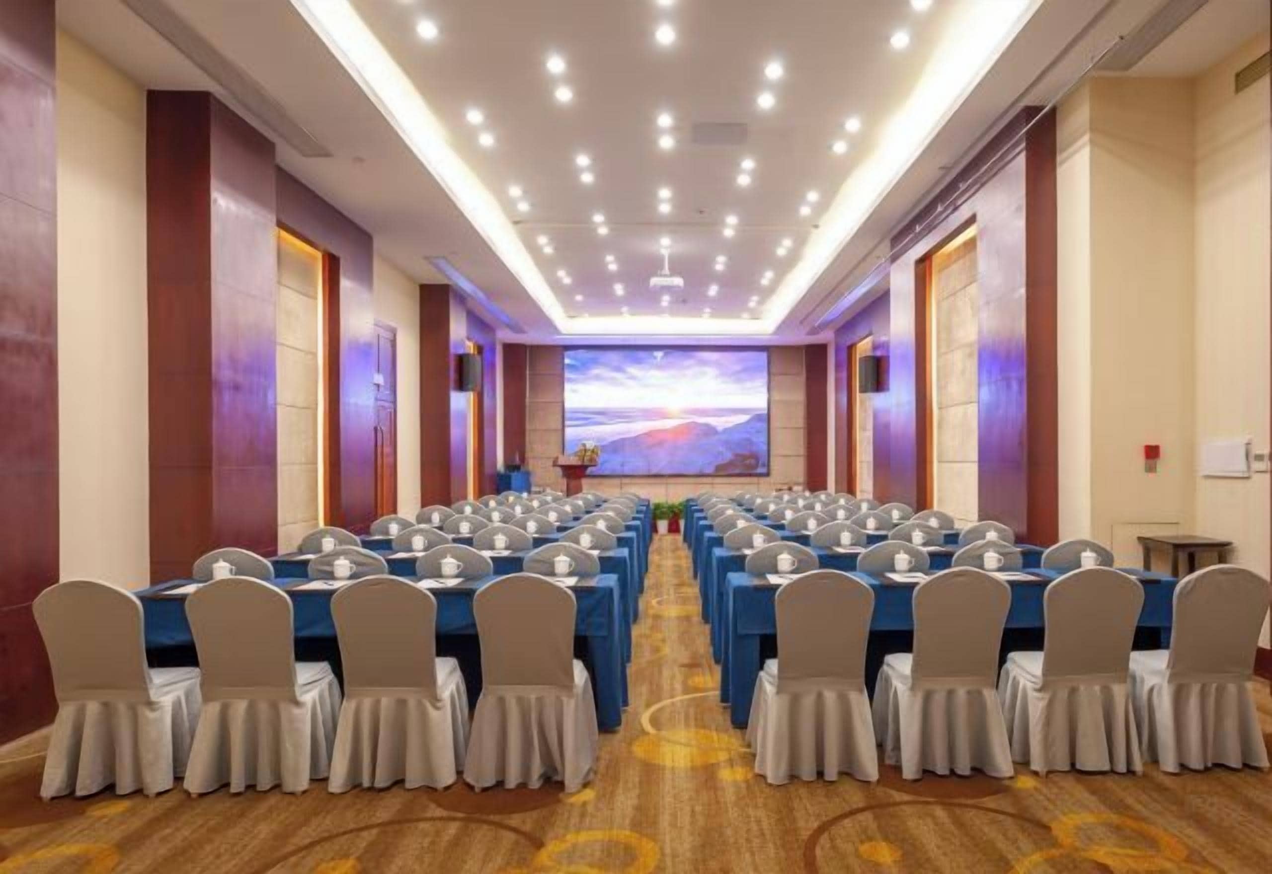 Meeting facility
