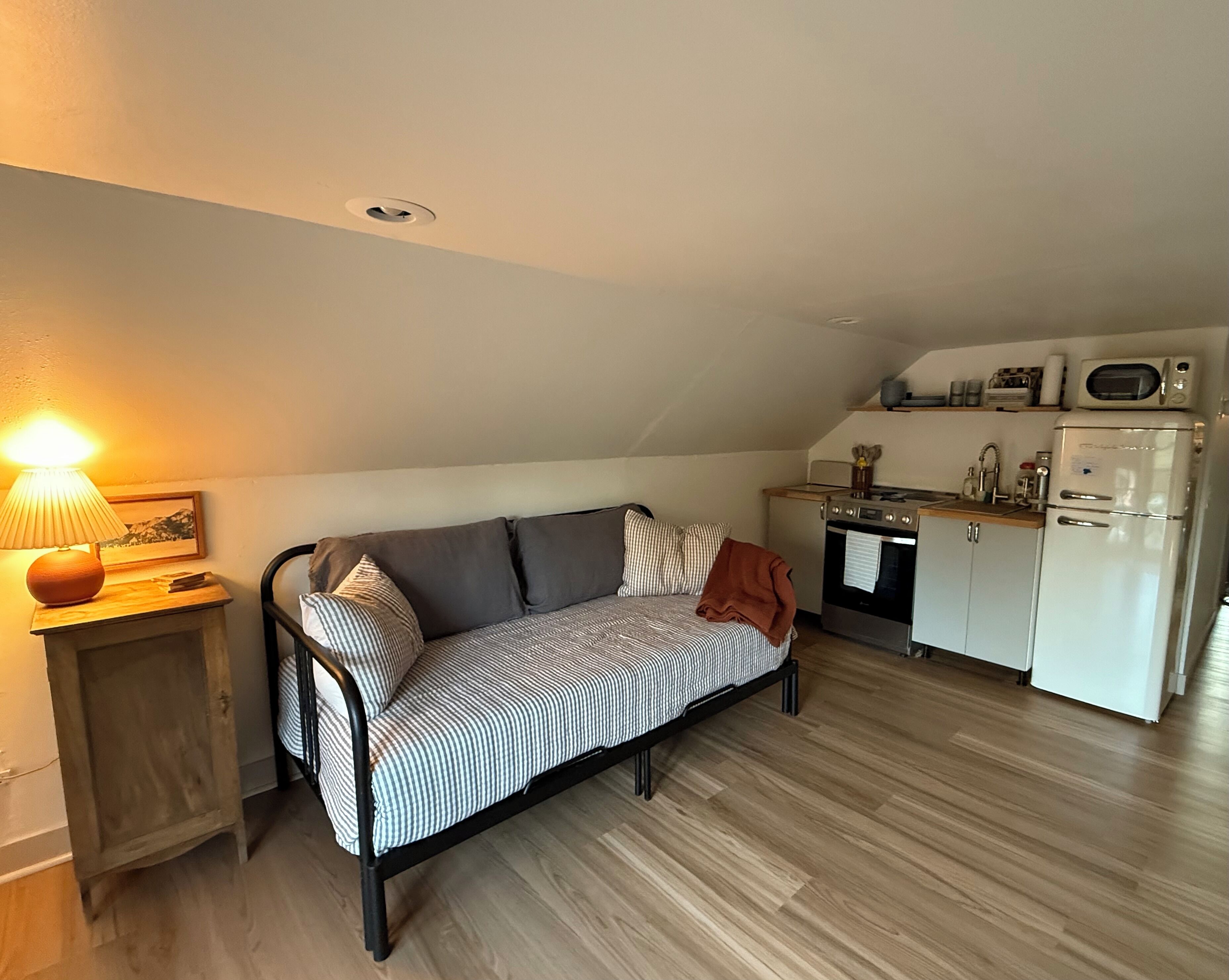 Smart TV, stereo, printers