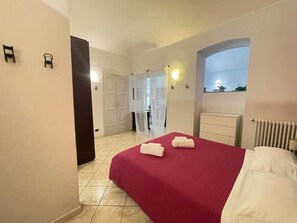 Strykejern/-brett, wi-fi (inkludert) og sengetøy