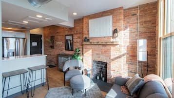 Premium Apartment, 1 King Bed with Sofa bed, Non Smoking, Kitchen