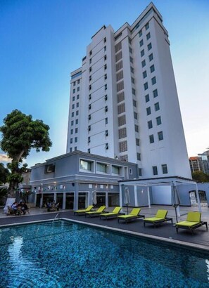 Front of property - Hotel Continental Altamira (Caracas)