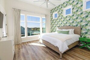 3 slaapkamers, een strijkplank/strijkijzer, gratis wifi, beddengoed