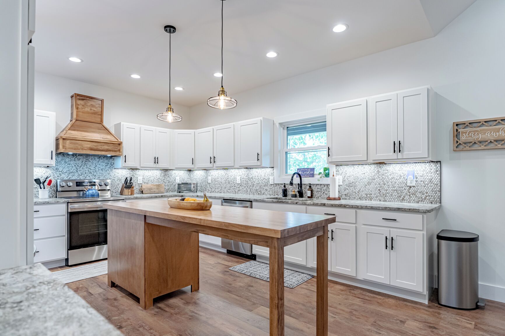 ثلاجة، ميكروويف، فرن، موقد طهي مسطح