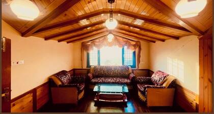 WINTRY 5BHK ENTIHOME
FOR FRINDS & FAMILIES
PARKING AND WI-FI