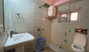 Dusche, Handtücher, Seife, Shampoo
