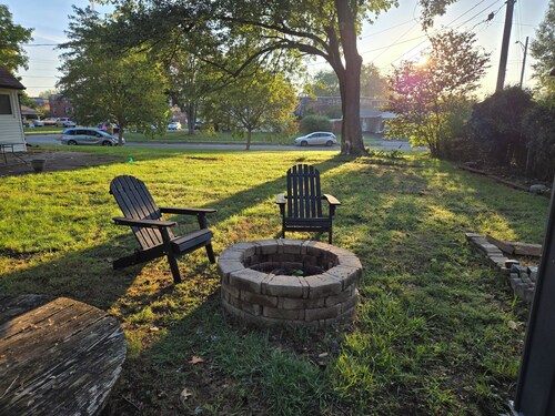 Spacious 4 bedroom house located 1.5 miles from Ohio State Football Stadium.