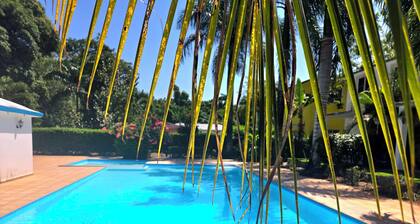 Charming 2-bedroom townhome with Pool, Starlink, AC in lovely Rio San Juan
