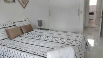 2 bedrooms, WiFi, bed sheets