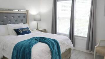 1 quarto, Wi-Fi de cortesia, roupa de cama
