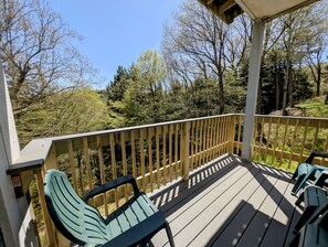 Property grounds - Convenient Skier-friendly 1BR condo, pool, gym, tennis, fireplace, wifi (Warren)