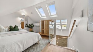 3 bedrooms, desk, iron/ironing board, free WiFi - Paddington Perfection (Paddington)