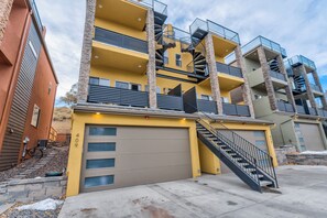 Exterior - The Chestnut (Colorado Springs)