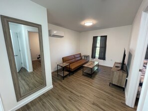 Living area - Central ICT.D (Wichita)
