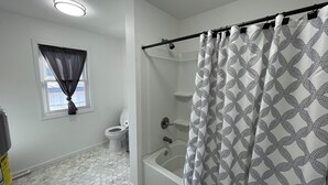 タオル、石鹸、トイレットペーパー