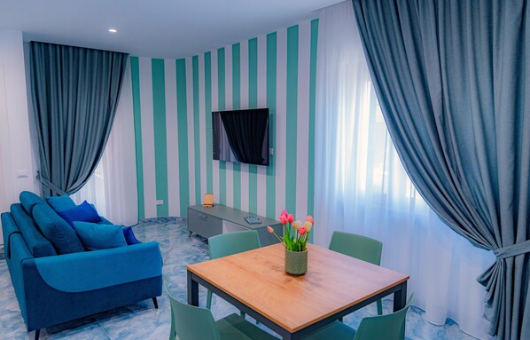 ดีลักซ์สตูดิโอ, ระเบียง, วิวเมือง | ตู้นิรภัยในห้องพัก, ผ้าม่านกันแสง, ห้องเก็บเสียง, Wi-Fi ฟรี