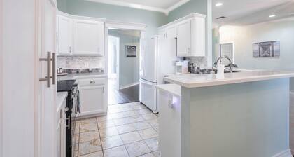Lakeshore Hideaway - Charming 4BD Heartbeat Away from Lake Nasworthy & Airport