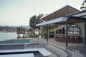 Terrace/patio - Mansión de Lujo en el Peñol con Vista Exclusiva a la Piedra y Acceso al Embalse (Peñol)