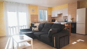 Una Smart TV, una chimenea