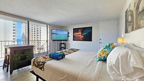 Desk, WiFi, bed sheets