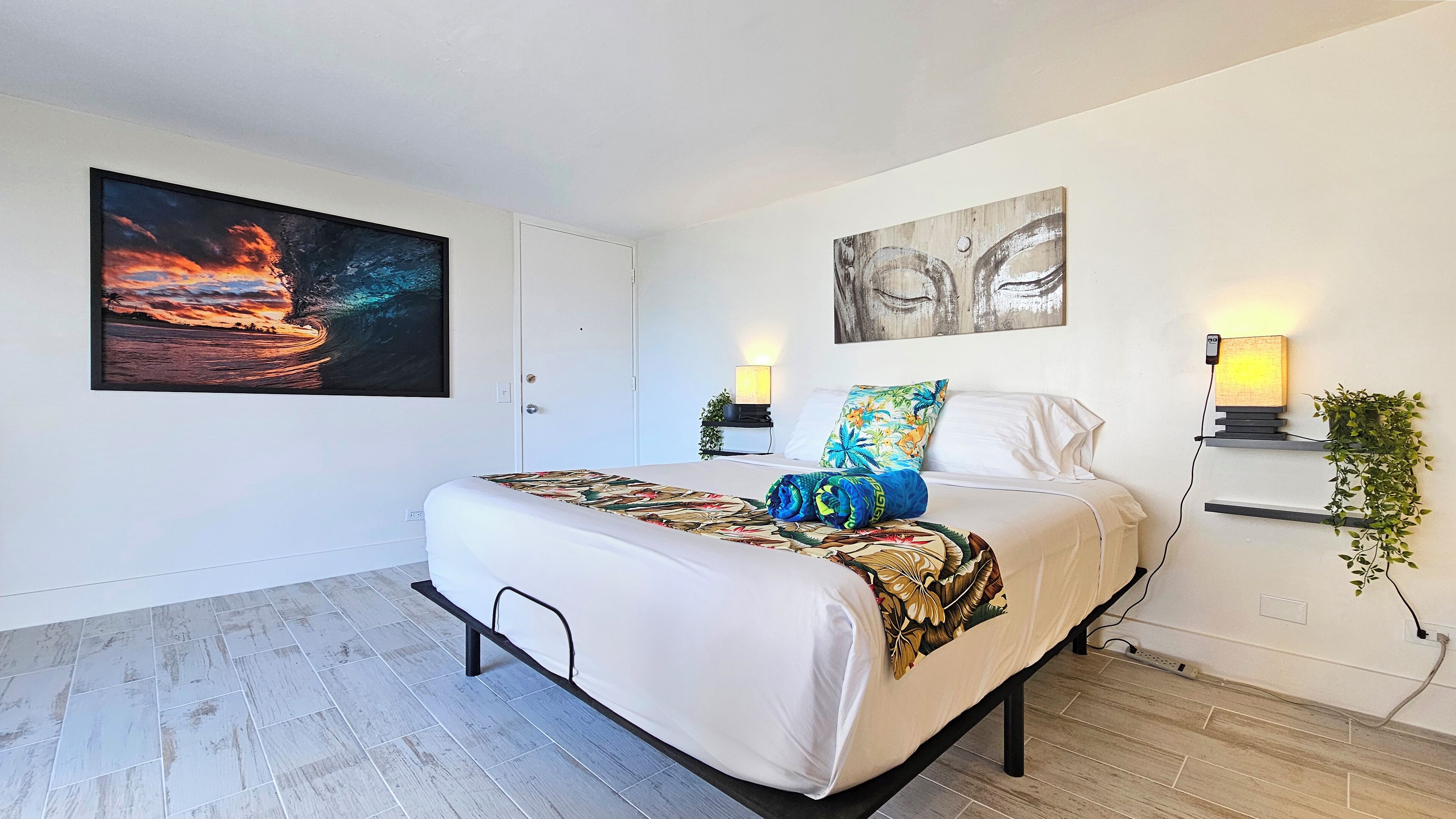 Escritorio, wifi y ropa de cama 